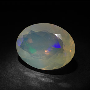 Opale naturale multicolore da 3,63 ct, taglio ovale, trasparente