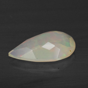 Opale naturale multicolore da 2,84 ct, taglio a pera, trasparente