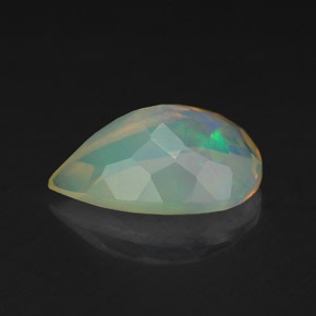Opale naturale multicolore da 1,93 ct, taglio a pera, trasparente