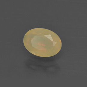 Opale naturale multicolore da 0,48 ct, taglio ovale, traslucido