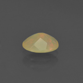 Opale naturale multicolore da 0,48 ct, taglio ovale, traslucido