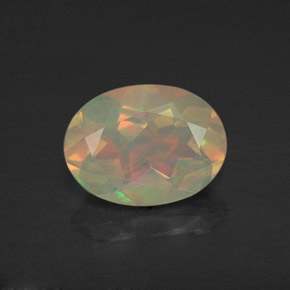 Opale naturale multicolore da 0,93 ct, taglio ovale, traslucido