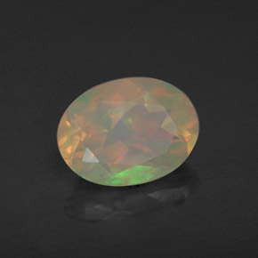 Opale naturale multicolore da 0,93 ct, taglio ovale, traslucido