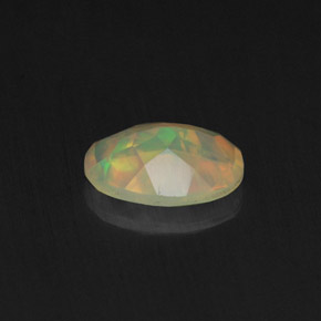 Opale naturale multicolore da 0,62 ct, trasparente, trasparente/traslucido