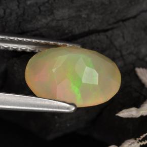 Opale naturale multicolore da 1,04 ct, taglio ovale, traslucido