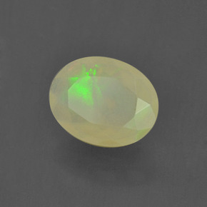 Opale naturale multicolore da 0,93 ct, taglio ovale, traslucido