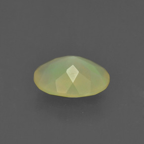 Opale naturale multicolore da 0,93 ct, taglio ovale, traslucido
