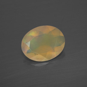Opale naturale multicolore da 1,17 ct, taglio ovale, traslucido