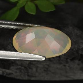 Opale naturale multicolore da 1,55 ct, taglio ovale, traslucido