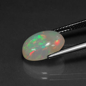 Opale naturale multicolore da 2,72 ct, taglio ovale, trasparente