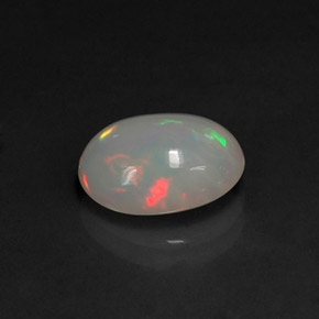 Opale naturale multicolore da 2,24 ct, taglio ovale, traslucido