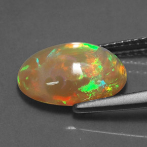 Opale naturale multicolore da 2,23 ct, taglio ovale, traslucido