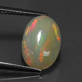 Opale naturale multicolore da 2,04 ct, taglio ovale, traslucido