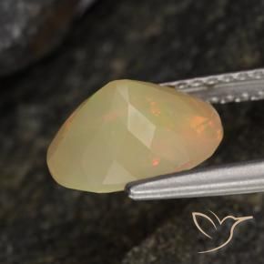 Opale Multicolore naturale da 1.45 ct, Ovale, Traslucido