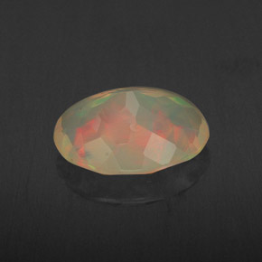 Opale naturale multicolore da 1,65 ct, taglio ovale, trasparente