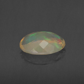 Opale naturale multicolore da 1,34 ct, taglio ovale, trasparente
