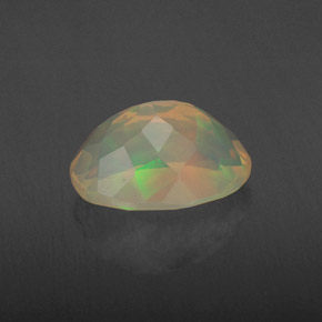 Opale naturale multicolore da 1,88 ct, taglio ovale, trasparente