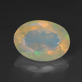 Opale naturale multicolore da 1,38 ct, taglio ovale, traslucido