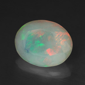 Opale naturale multicolore da 1,34 ct, taglio ovale, traslucido