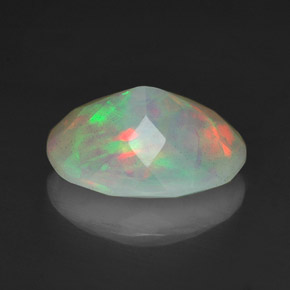 Opale naturale multicolore da 1,34 ct, taglio ovale, traslucido