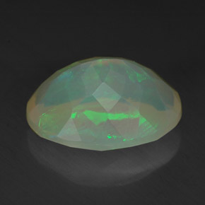Opale naturale multicolore da 2,09 ct, taglio ovale, trasparente