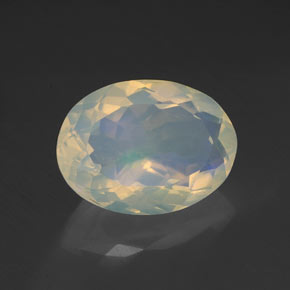 Opale naturale multicolore da 2,58 ct, taglio ovale, trasparente