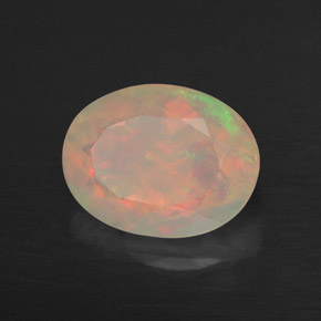 Opale naturale multicolore da 1,53 ct, taglio ovale, traslucido