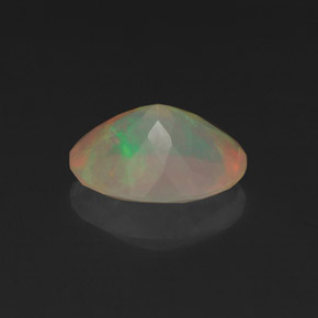Opale naturale multicolore da 1,04 ct, taglio ovale, trasparente