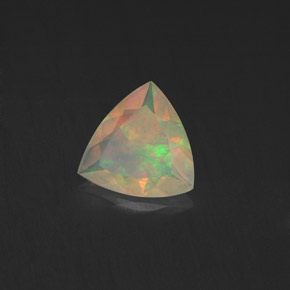 Opale naturale multicolore da 0,74 ct, trillion, trasparente