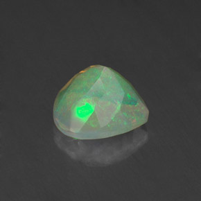 Opale naturale multicolore da 0,84 ct, taglio a pera, trasparente
