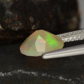 Opale naturale multicolore da 0,78 ct, taglio ovale, trasparente