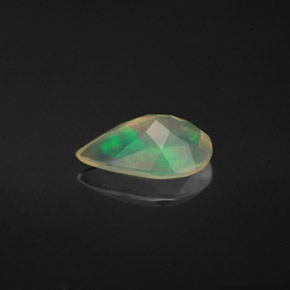 Opale naturale multicolore da 0,87 ct, taglio a pera, trasparente