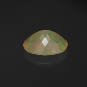 Opale naturale multicolore da 1,47 ct, taglio ovale, traslucido