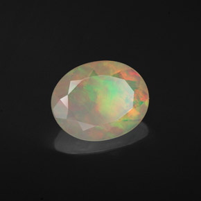 Opale naturale multicolore da 1,40 ct, taglio ovale, traslucido