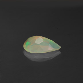 Opale naturale multicolore da 0,82 ct, trasparente, trasparente/traslucido
