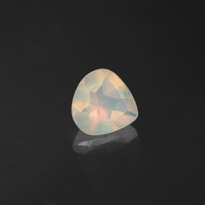 Opale naturale multicolore da 0,61 ct, trasparente, trasparente/traslucido