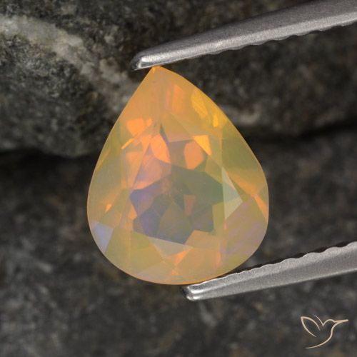 0.85ct Naturale Multicolore Opale, Forma a pera, Trasparente