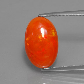 Opale naturale arancione da 5,33 ct, taglio ovale, traslucido