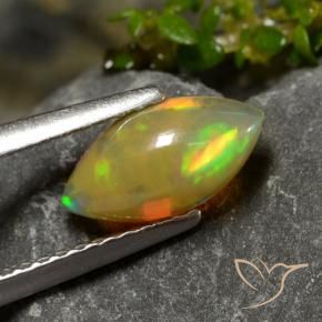 Opale Multicolore naturale da 0.72 ct, Taglio marquise, Trasparente