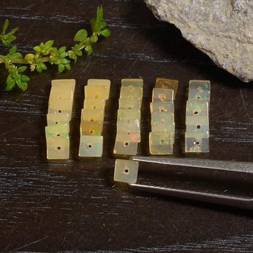 Gemme di Opale Multicolore naturale da 2.84 ct, Quadrato, Traslucido