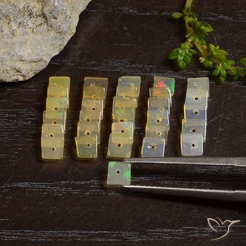 3.10ctw Naturale Multicolore Opale, Quadrato, Traslucido