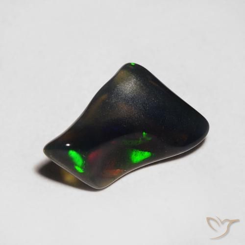 Opale Multicolore naturale da 0.71 ct, Taglio a fantasia, Traslucido