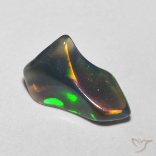 Opale Multicolore naturale da 0.63 ct, Taglio a fantasia, Traslucido