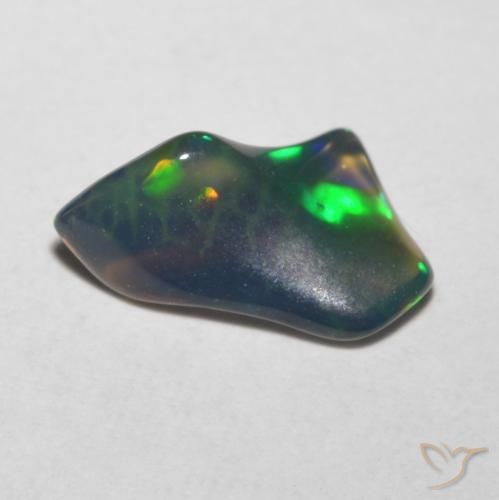 Opale Multicolore naturale da 0.63 ct, Taglio a fantasia, Traslucido