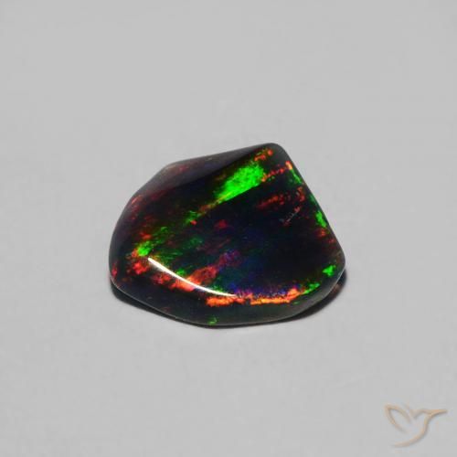 Opale Multicolore naturale da 0.56 ct, Taglio a fantasia, Traslucido