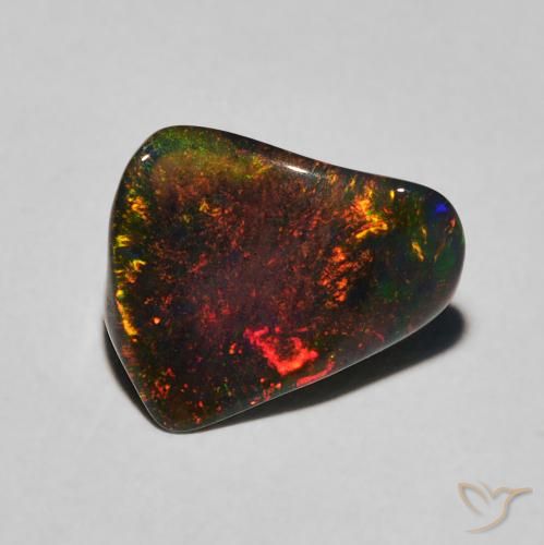 Opale Multicolore naturale da 1.54 ct, Taglio a fantasia, Traslucido