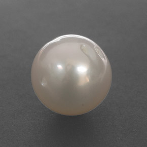 Perla Color crema naturale da 8.28 ct, Sfera, Opaco