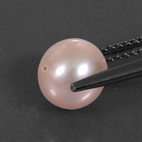 Perla naturale rosa da 2,69 ct, sfera / palla, opaco