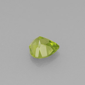 Peridoto naturale verde da 0,52 ct, a forma di cuore, VS