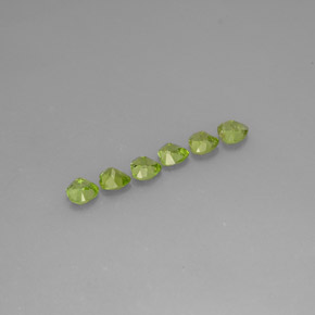 Peridoto naturale verde da  ct, a forma di cuore, VS